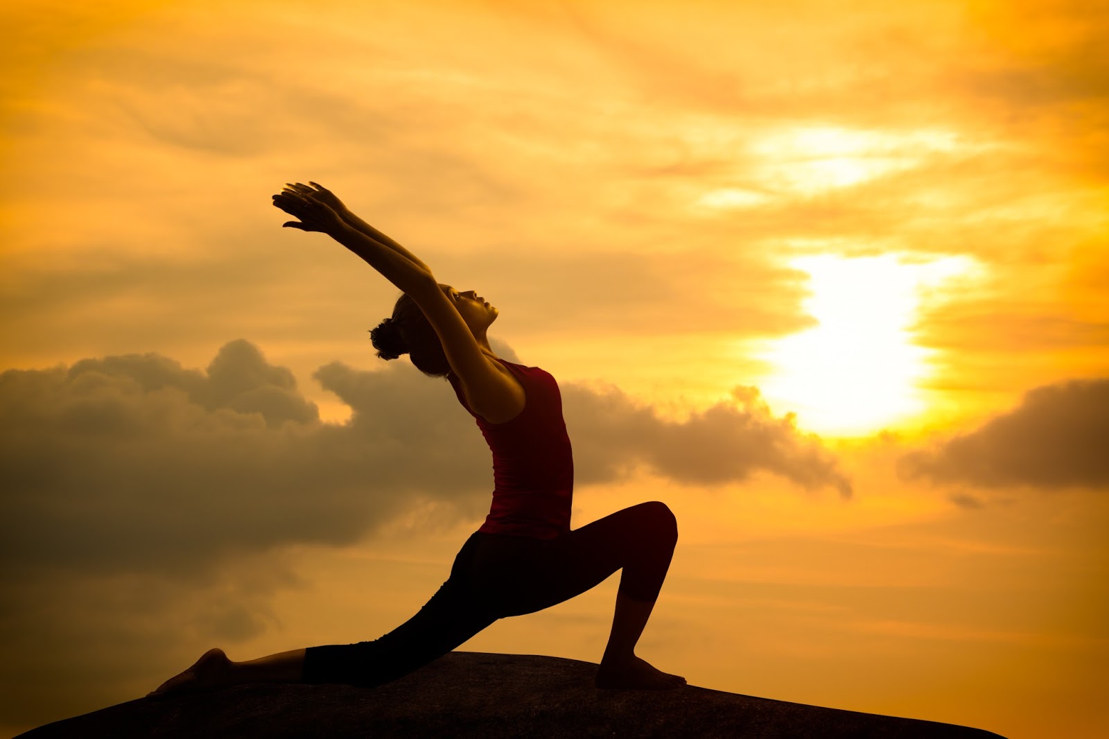 Yoga Transformador: Benefícios, Modalidades e Tendências para 2025 no Brasil