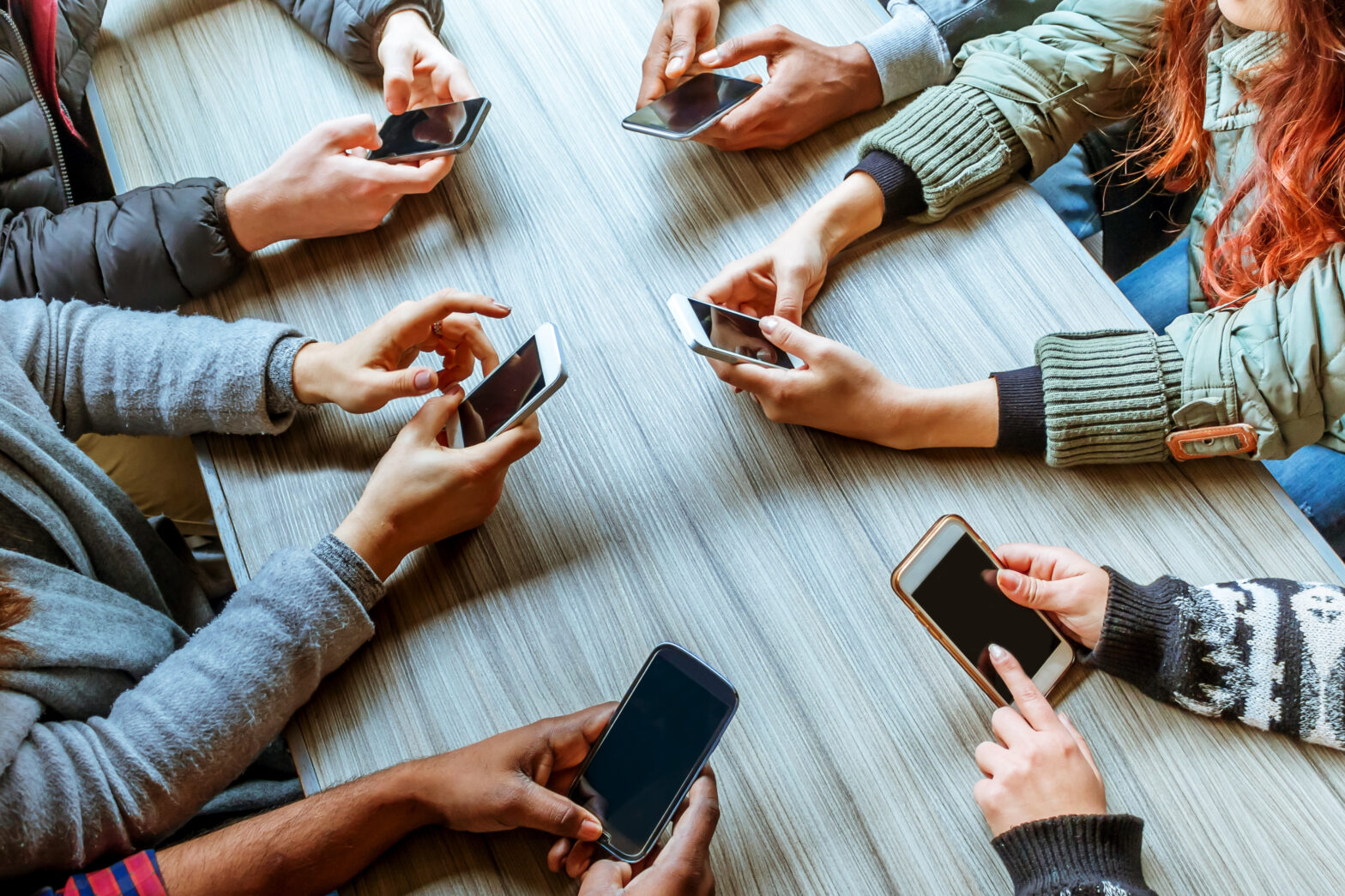 How to Get a Free Smartphone: Carrier Deals, Prepaid Plans, and Trade-In Tips