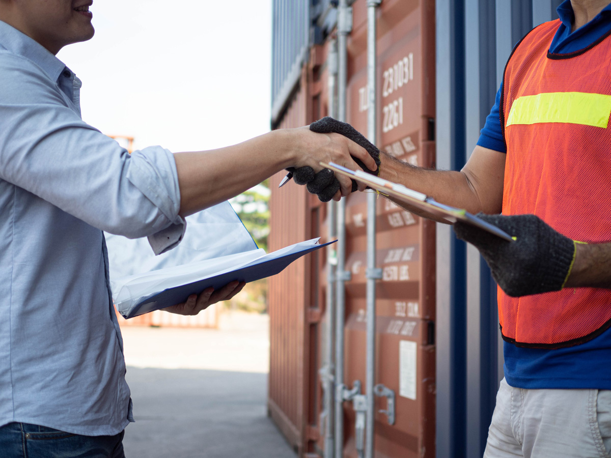 How Customs Brokers Boost Trade Efficiency Amid Tariff Changes