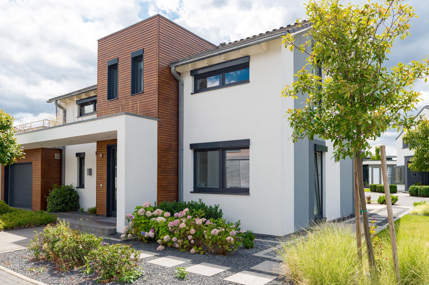 Immobilienwert schnell und anonym ermitteln: Moderne Hauswertrechner im Überblick