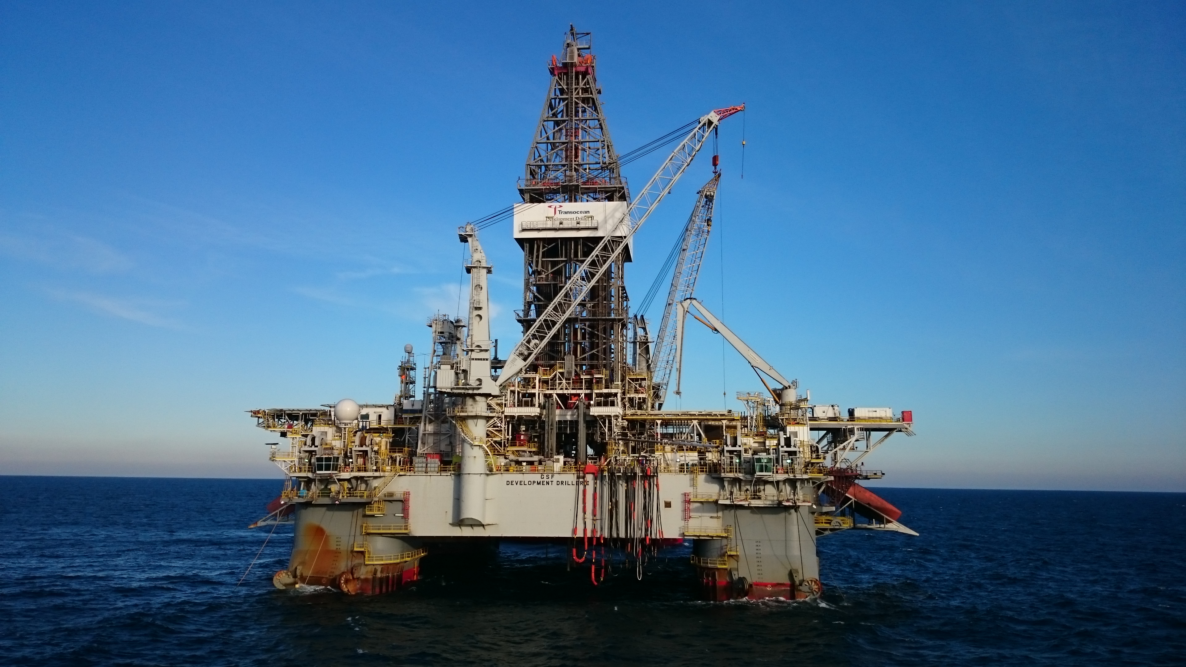 Reclutamiento Offshore: Cómo las Agencias Filtran y Conectan Talento en el Sector Petrolero
