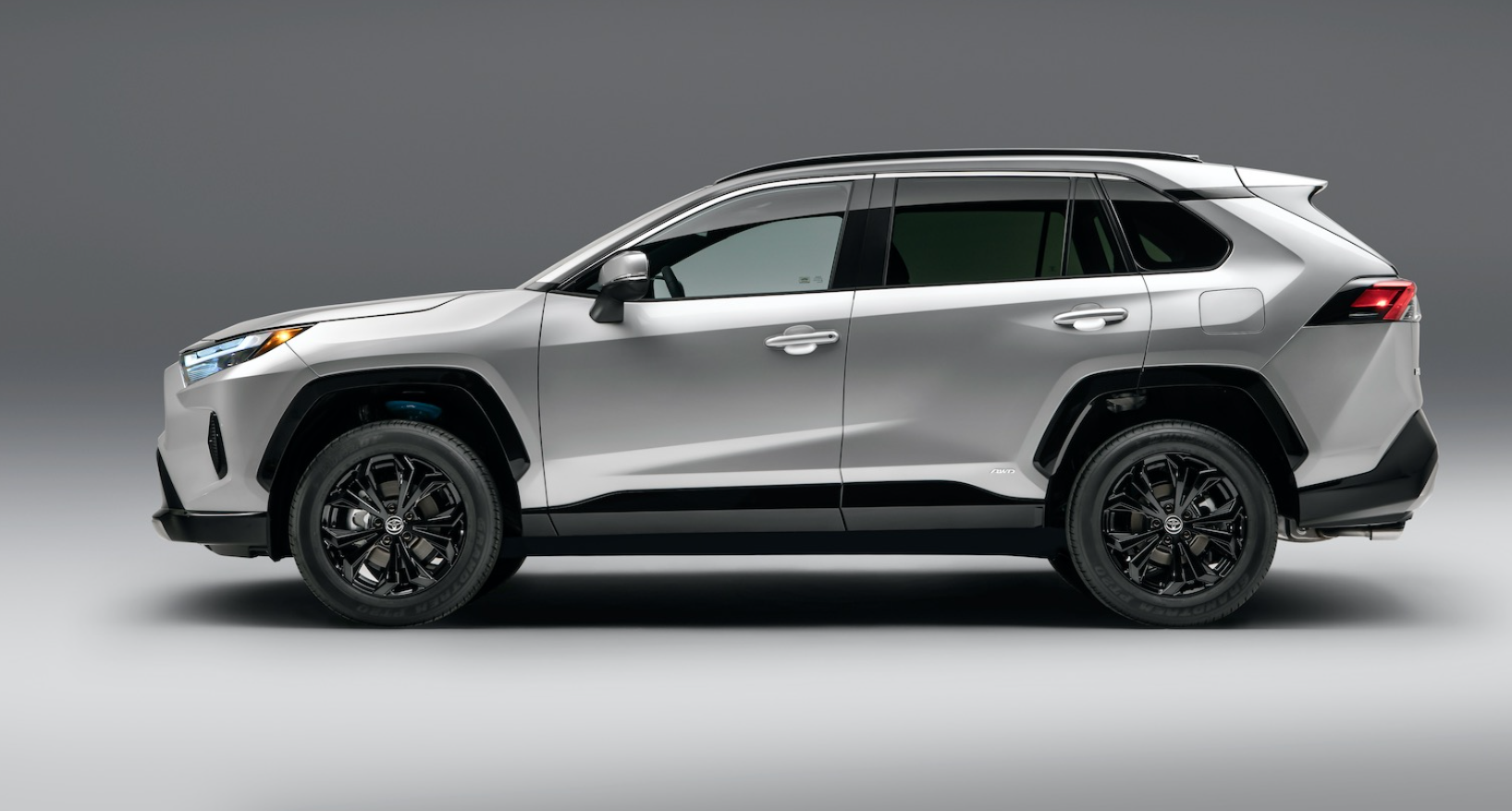 Toyota RAV4 2025: Moderne Hybridantriebe, intelligente Fahrmodi und Preisübersicht