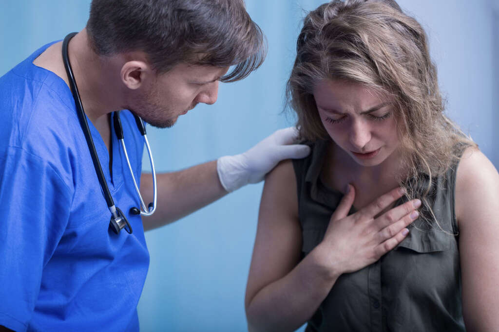 Lung Cancer Warning Signs: Early Symptoms, Risk Factors, and Modern Treatment Advances