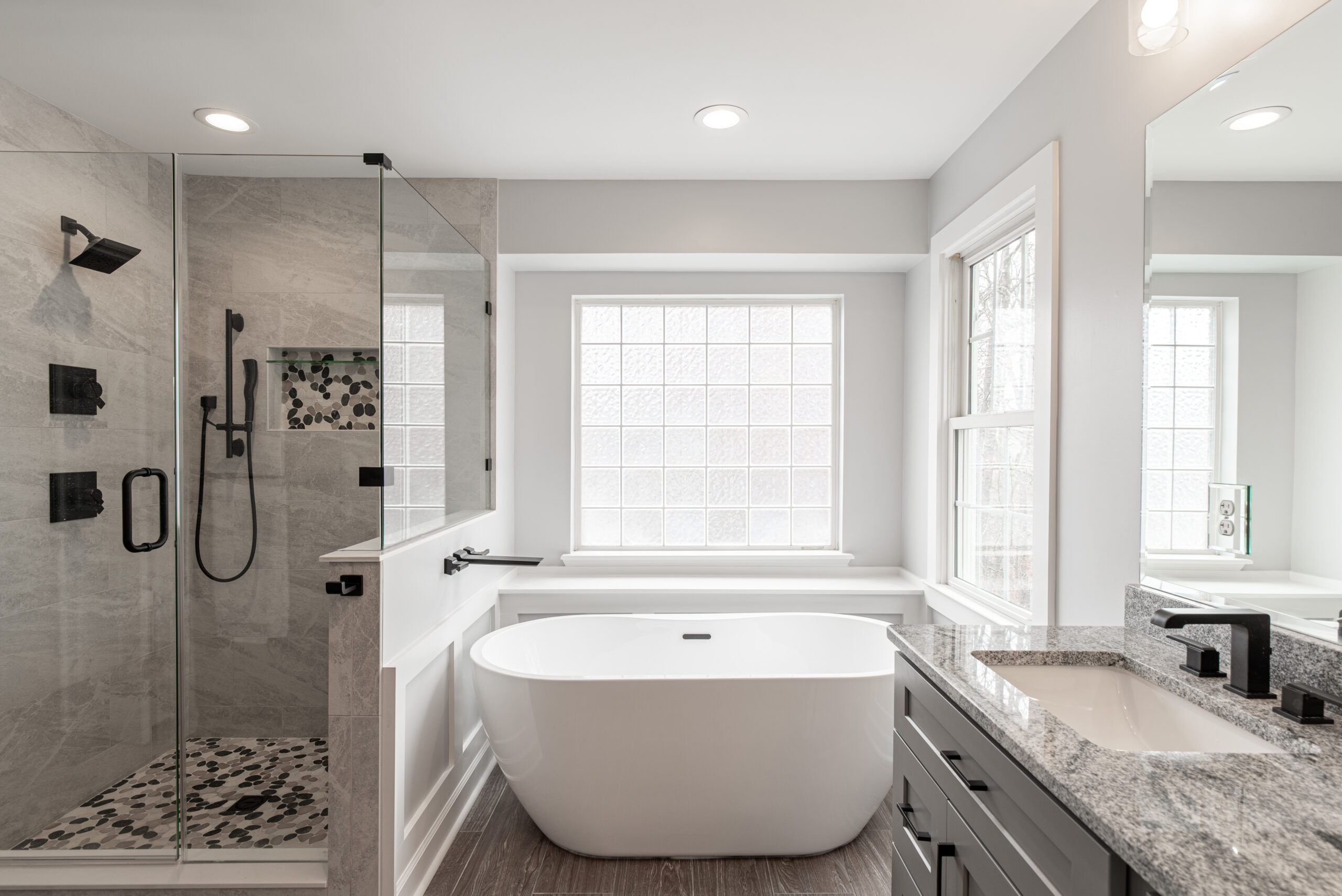 Small Bathroom Remodel: Soaker Tubs vs Walk-In Showers & Accessibility Upgrades