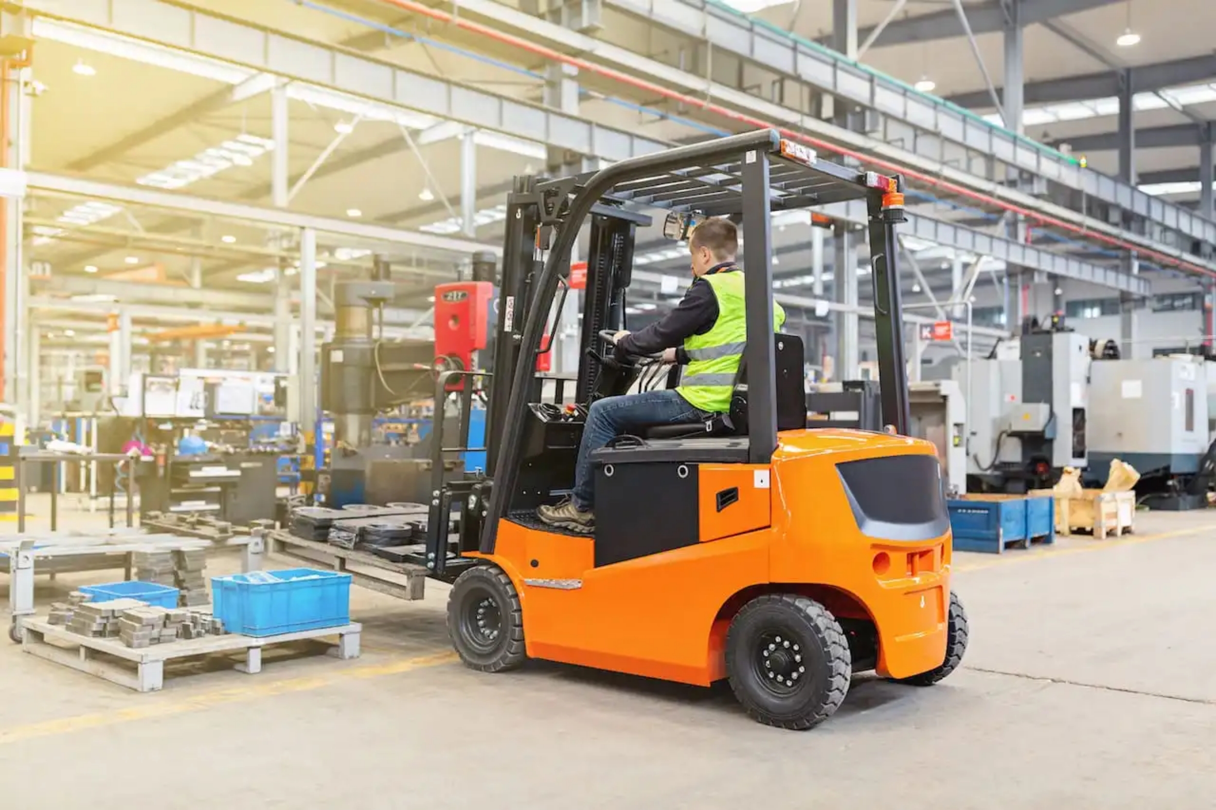 Stacker Cranes & Warehouse Automation: Maximizing Vertical Storage & Throughput