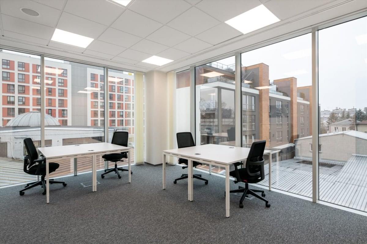 Flexible Office Rentals vs. Traditional Leases – Navigating the Market Shift in 2025
