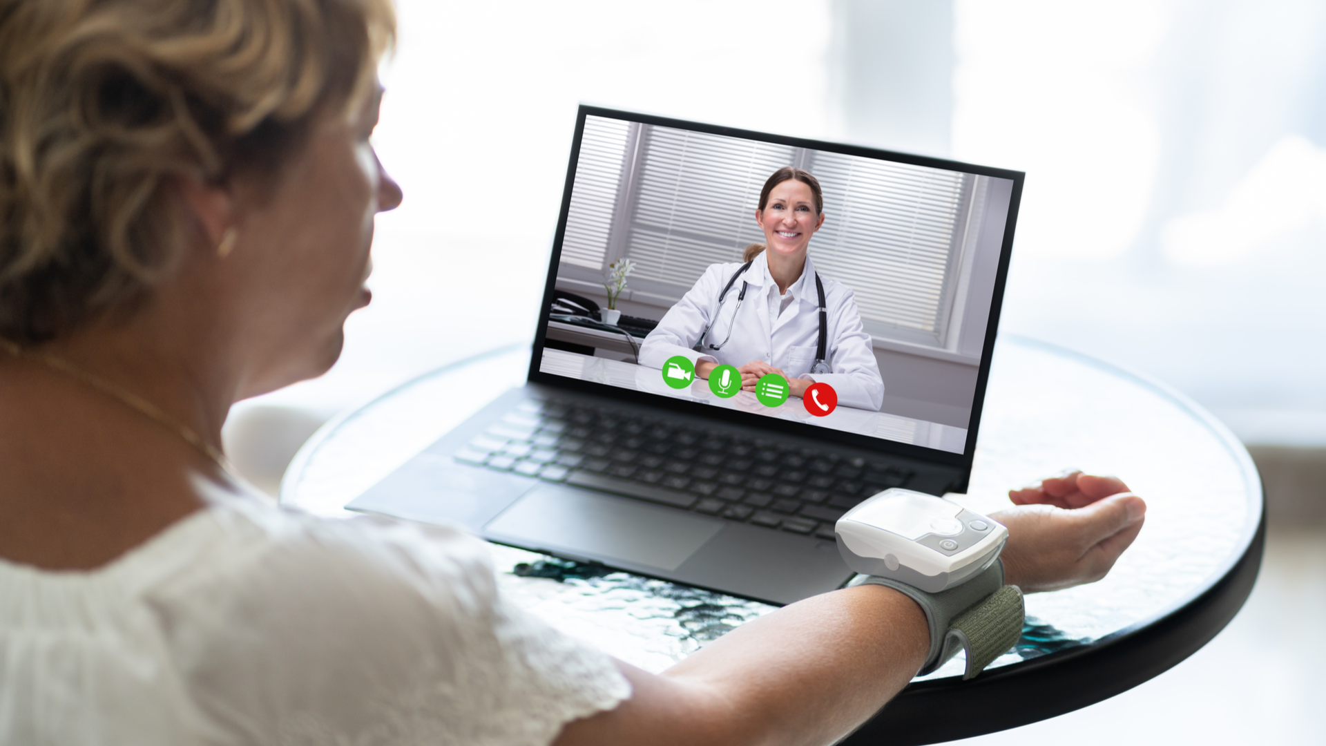 Digital Innovation in Chronic Care: Remote Monitoring, Medication Management, and Patient Empowerment