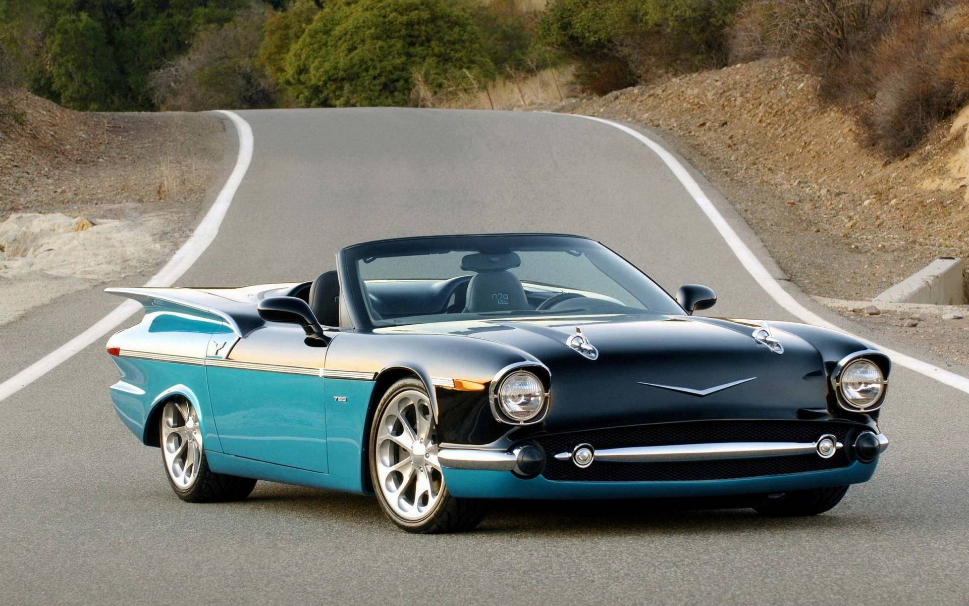 Classic Cars Guide: Timeless Design, Restoration, Auctions & Investment Tips