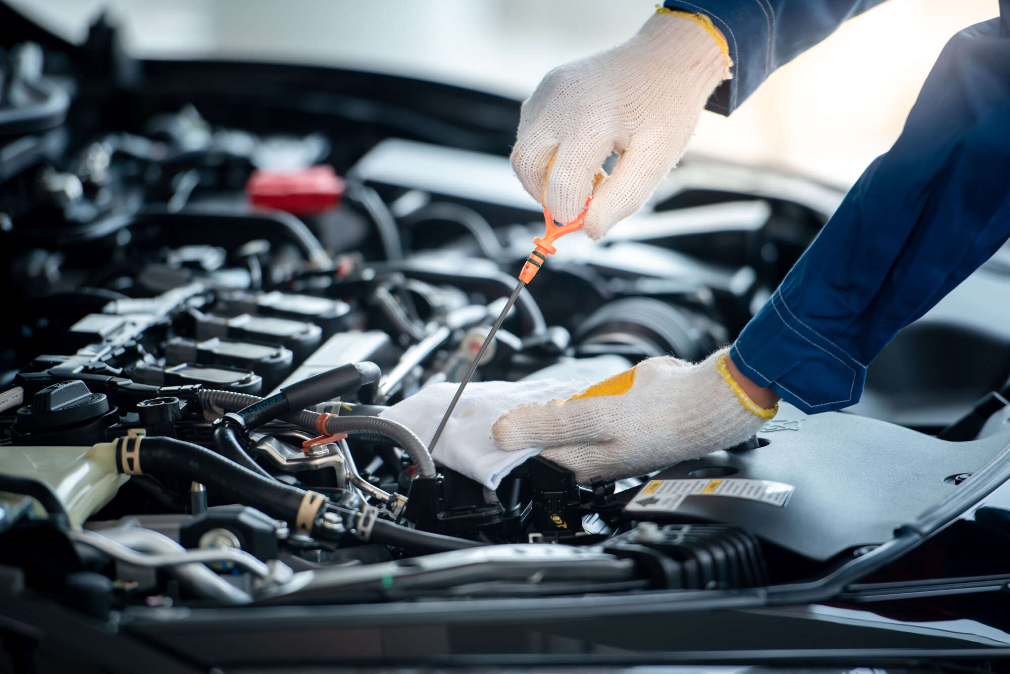 Complete Car Maintenance Guide: DIY Tips, Warning Signs, and Modern Vehicle Care
