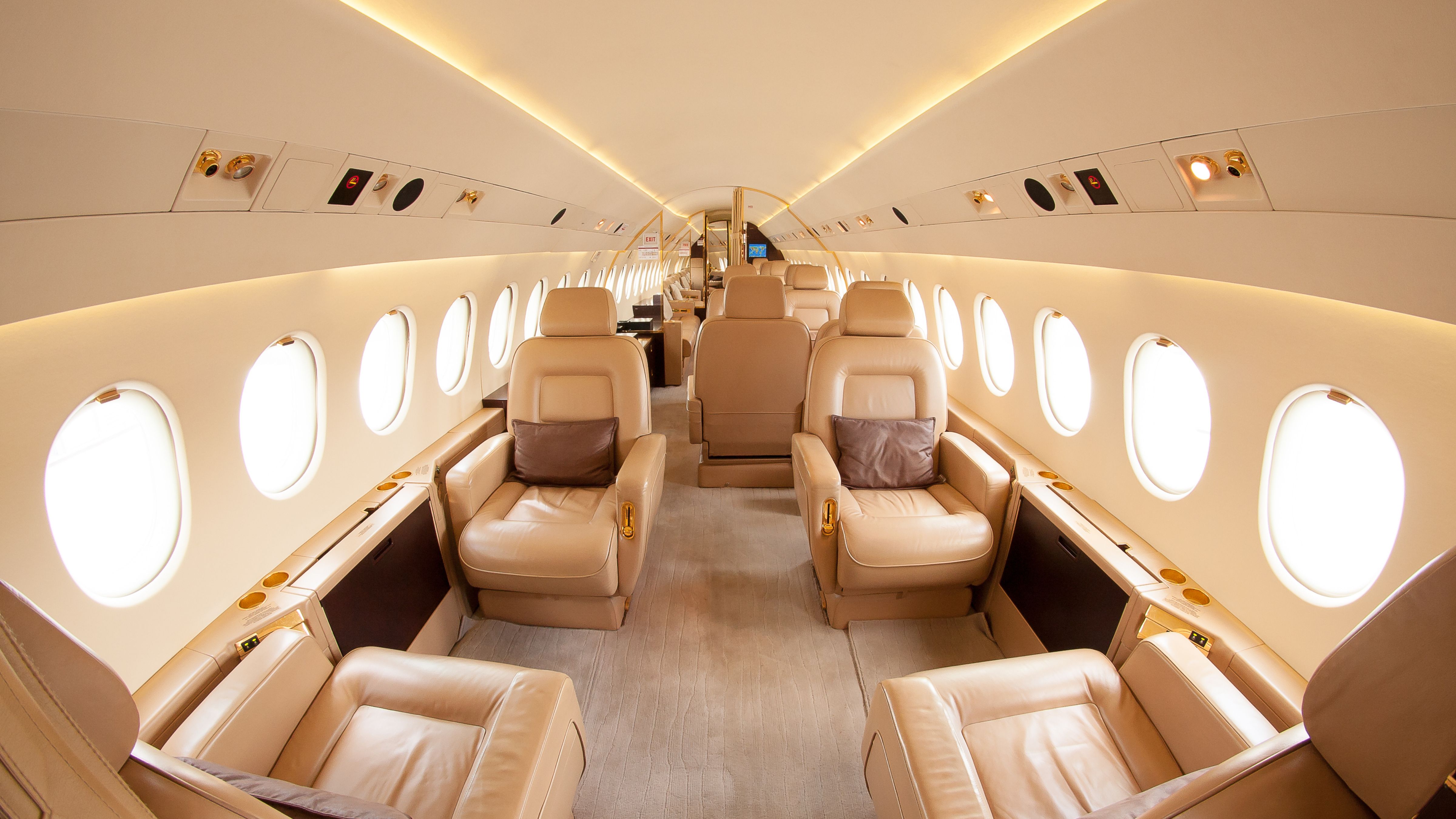 Complete Guide to Private Jets: Benefits, Costs, Types & Sustainability