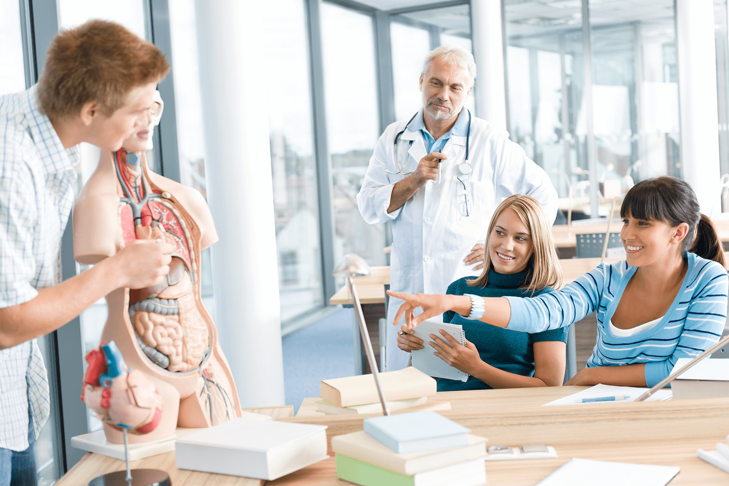 Clases de CNA en Línea: Guía Completa, Beneficios y Consejos 2025