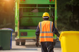 Lavoro nella Gestione Rifiuti in Italia: Opportunità, Stipendi e Prospettive Future