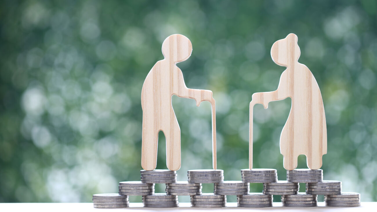 Navigating Pension Fund Challenges: Demographics, Regulation, and Investment Strategies