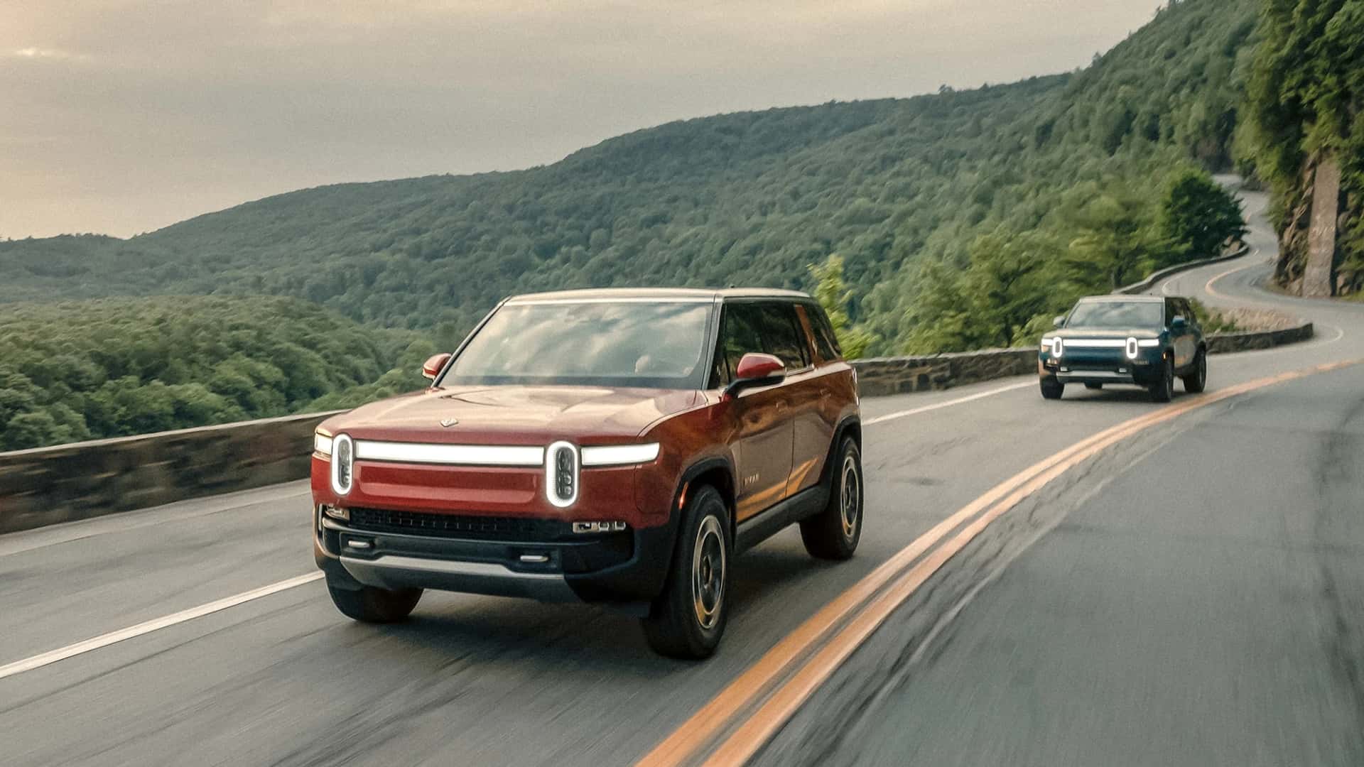 Long-Range Electric SUVs: Performance, Tech & Top Models for 2023